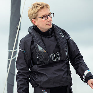 Crewsaver Crewfit+ 180N Pro svart, med mjuk ögla D-ring